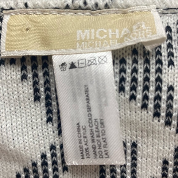 Michael Michael Kors infinity scarf - Picture 5 of 5